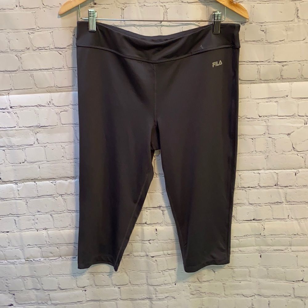 Activewear FILA Capri Pants Woman’s Size: XL